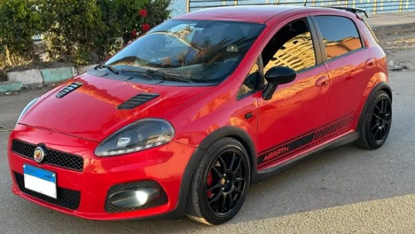 فيات جراند بونتو هاتشباك بـ 500 ألف جنيه