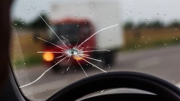 خطوات هامة لإصلاح زجاج سيارتك التالف