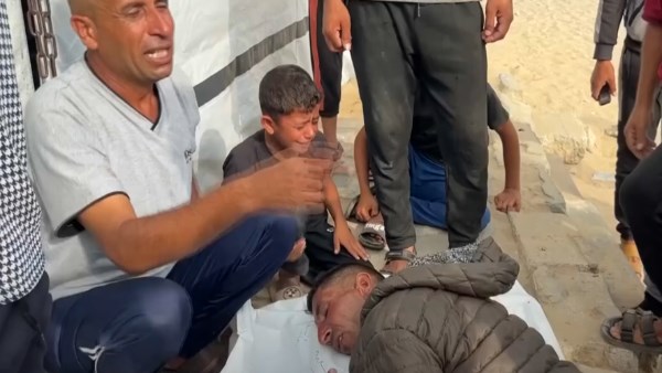 ضحايا الجوع.. نيران إسرائيل تحصد أرواح الفلسطينيين قرب مراكز توزيع المساعدات