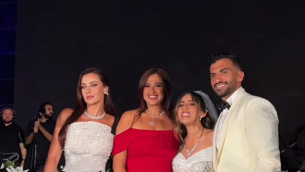 ياسمين عبد العزيز ومحمود العسيلي يتألقان في حفل زفاف منة القيعي ويوسف حشيش بالقاهرة