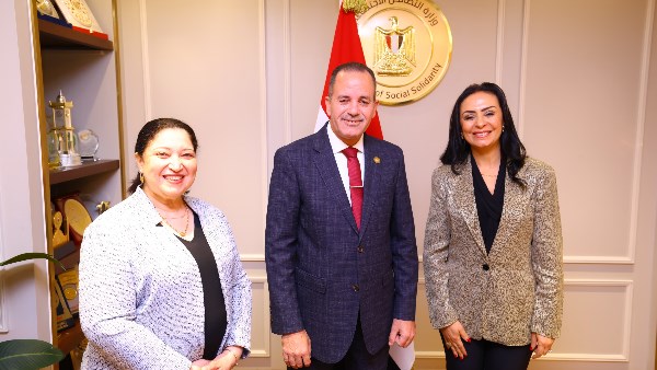 وزيرة التضامن تكرم الإدارة المركزية لشؤون الأشخاص ذوي الإعاقة لتميزها