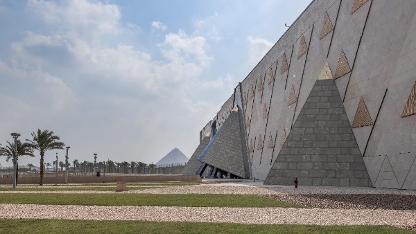 المتحف المصري الكبير 