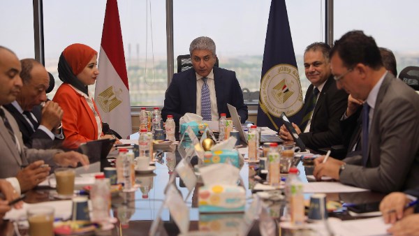 وزير السياحة والآثار 