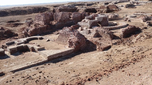مدينة الفارما التاريخية 