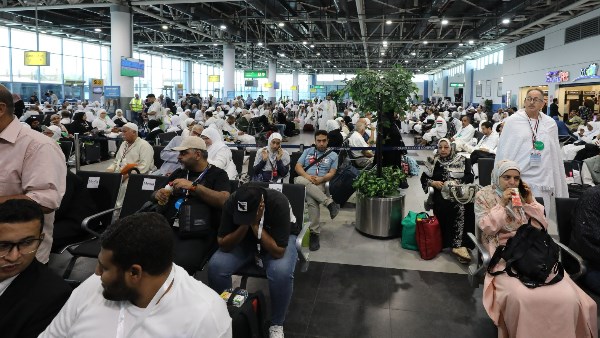 مطار القاهرة 