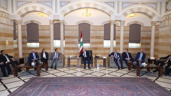 رئيس الحكومة اللبنانية ووفد الجمعية المصرية اللبنانية لرجال الأعمال