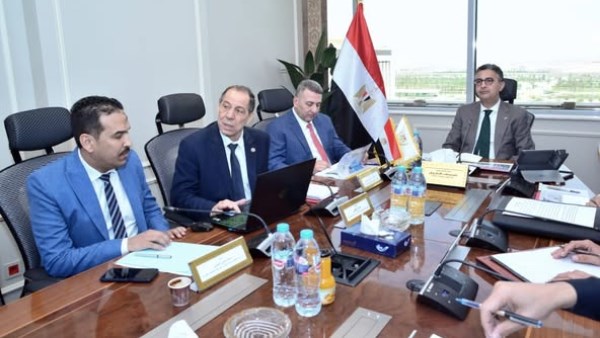 وزير التموين يعقد اجتماعًا مع رئيس شركة السكر والصناعات التكاملية