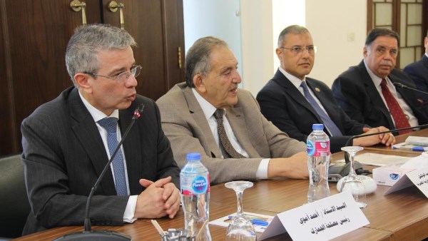 جانب من الاجتماع 