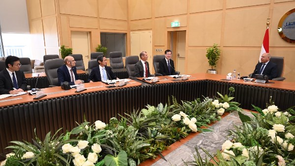 وزير الصناعة والنقل