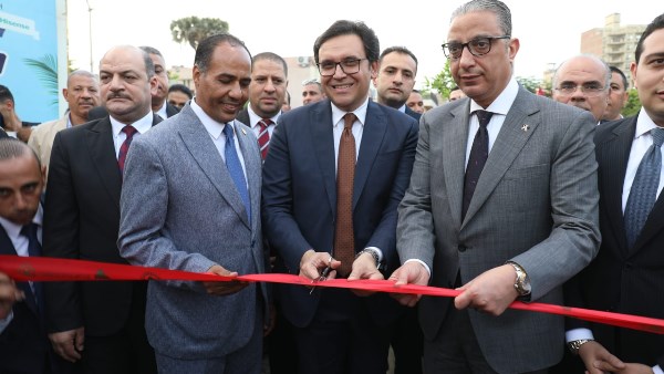 احتفالا بثورة 30 يونيو.. وزير الثقافة يفتتح معرض الفيوم للكتاب