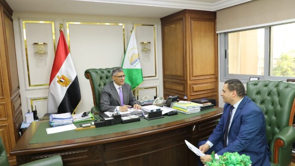 محافظ الجيزة يتابع استعدادات التموين لتلبية احتياجات المواطنين خلال العيد