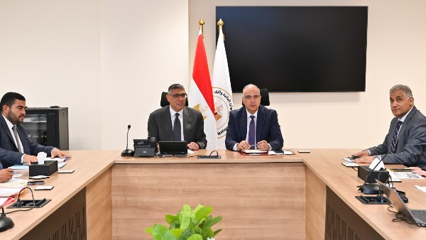 وزير الموارد المائية والري ومحافظ الجيزة 