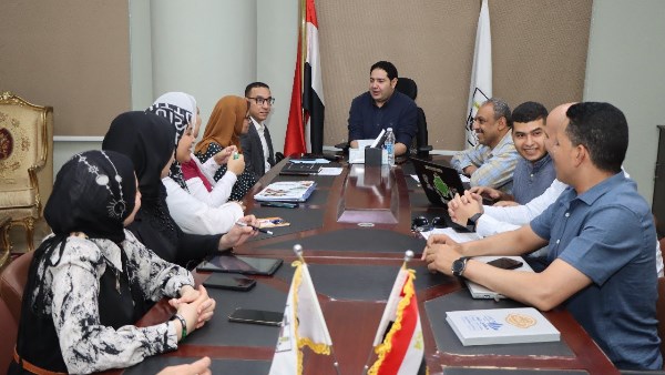 نائب محافظ بني سويف يتابع خطوات إعداد ملف ترشيح المحافظة للانضمام إلى شبكة اليونسكو العالمية للمدن المتعلمة (GNLC)