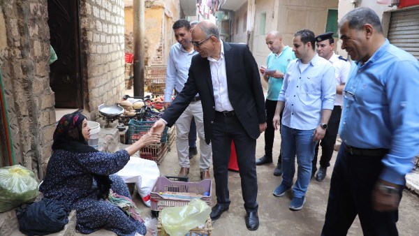 محافظ المنيا خلال الجوله 