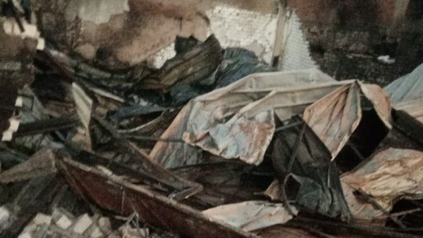 محافظ أسيوط يحيل واقعة حريق مخزن زيوت مستعملة للنيابة العامة
