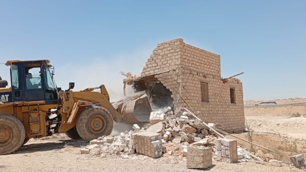 إزالة لـ 28 حالة تعدي بقرى 5 مراكز بأسيوط