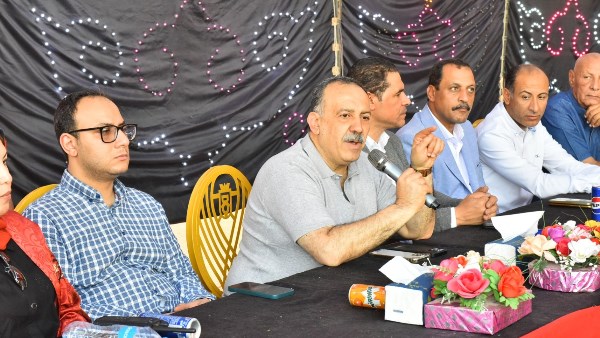 محافظ أسيوط يعقد لقاءا جماهيرية بقرية نجع سبع 
