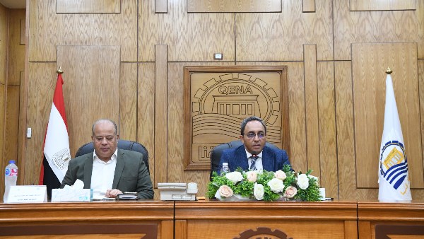 اجتماع المجلس التنفيذى بقنا