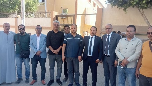 وفد نقابة أطباء قنا