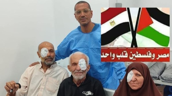 د محمود عويس مع المرضى الفلسطينيين