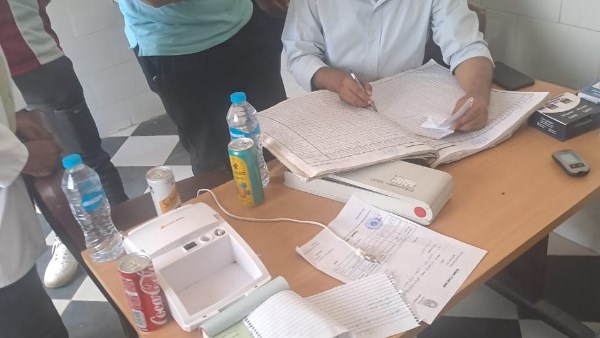 وكيل وزارة الصحة بالأقصر يتفقد أعمال الوحدات بالقرنة والطود