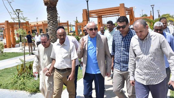 محافظ الأقصر في جولة موسعة بمركز ومدينة القرنة لمتابعة المشروعات الخدمية والتنموية