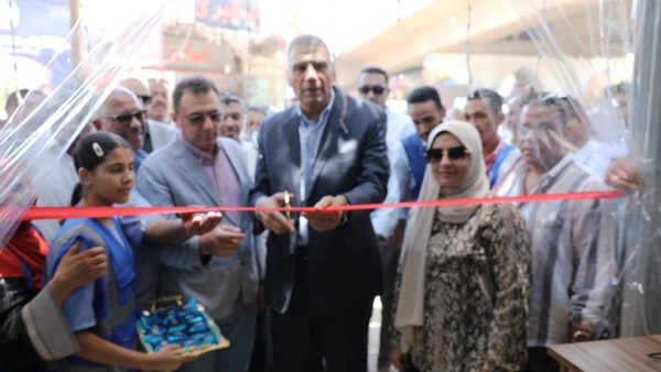 محافظ أسوان يفتتح أول منفذ دائم لبيع اللحوم والدواجن والسلع الغذائيةبكوم أمبو