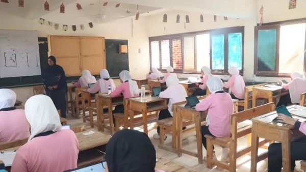 طلاب الثانوية العامة  ارشيفيه 