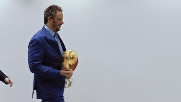 ممدوح عيد يحضر اجتماع اتحاد الكرة بكأس دوري أبطال إفريقيا.. صور