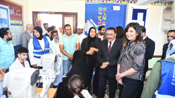 خلال تفقد   وفد التحالف ومحافظ مطروح أعمال القافلة