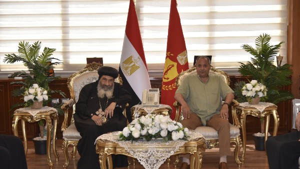 مطران بورسعيد يرأس وفدا كنسيا لتقديم التهاني للمحافظ بمناسبة عيد الأضحى