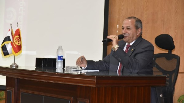محافظ بورسعيد يترأس جلسة أعمال المجلس التنفيذي لمحافظة بورسعيد