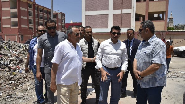 وزير الشباب ومحافظ بورسعيد يتفقدا أرض مركز شباب الاستاد الجديد 