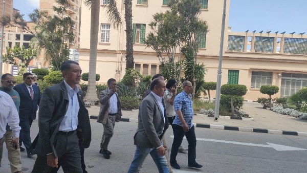 شاهد.. سفير إندونيسيا يزور شركة غزل المحلة ويشهد انطلاق لقاء الصداقة الكشفي الأول.. صور