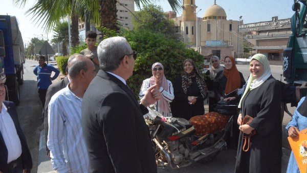 محافظ الغربية يتابع لجان امتحانات الثانوية العامة ويحفز الطلاب |صور