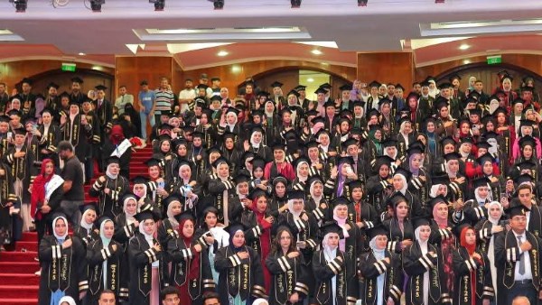 خريجو جامعة كفر الشيخ 