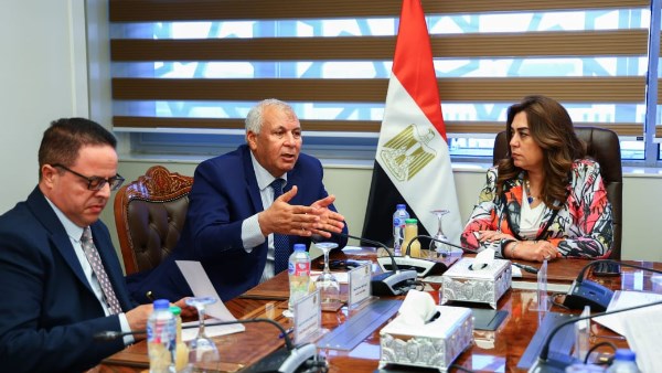 اجتماع وزيرة التنمية المحلية 