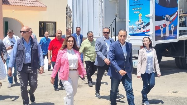 مدبولي يتفقد المركز التكنولوجي بزاوية صقر بالبحيرة