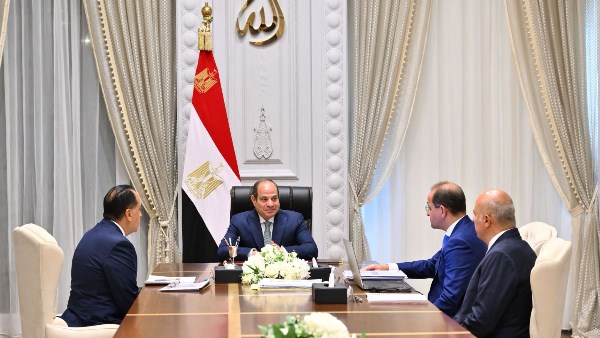 الرئيس السيسي يوجه باتخاذ كل الاحتياطات المالية والسلعية في ظل التصعيد بالمنطقة