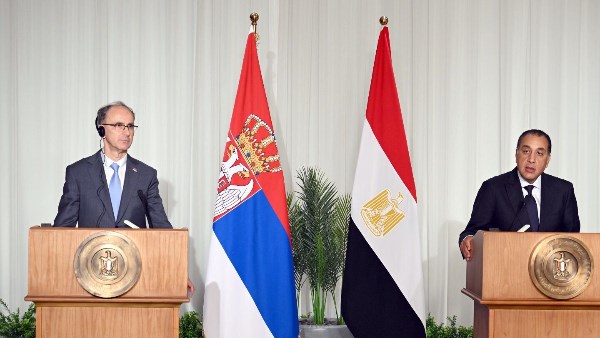مدبولي: اتفاقية التجارة الحرة بين مصر وصربيا سيتم بموجبها إلغاء الرسوم الجمركية