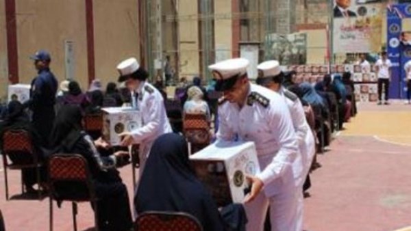 توزيع المساعدات