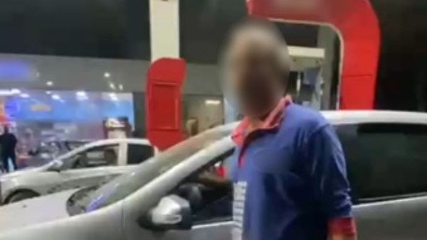 القبض على عامل بمحطة وقود تعدى على كلب بالضرب فى المقطم