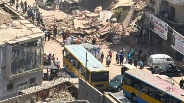 انهيار عقار من طابقين في شبرا بالقاهرة