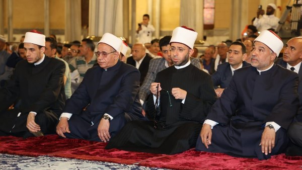 وزير الأوقاف في مسجد الحسين