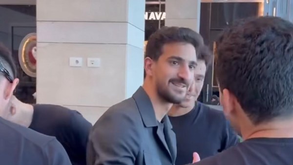 استقبال حافل في المطار لصفقة الأهلي الجديدة محمد بن رمضان قبل التوجه للمونديال