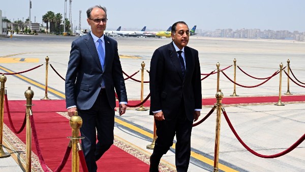 مدبولى و رئيس وزراء صربيا