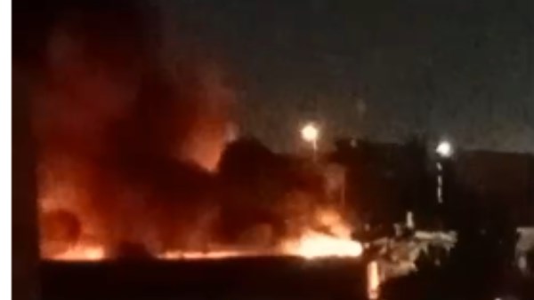 شاهد عيان: النار التهمت سوق الخير بالكامل وسط جنون أصحاب البكيات من التجار بالشروق| فيديو