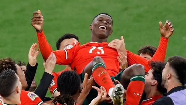 أمير هشام: نونو مينديش نجم الموسم مع باريس سان جيرمان والمنتخب البرتغالي