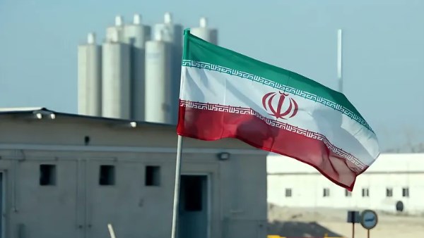 إيران 