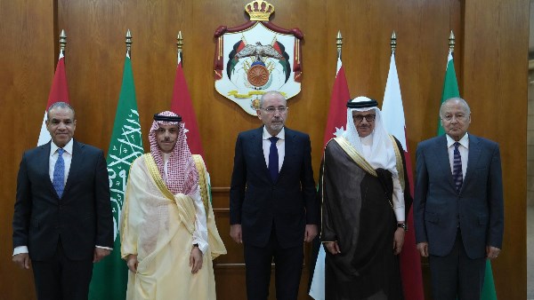 وزير الخارجية والهجرة يشارك في اجتماع اللجنة الوزارية العربية الإسلامية مع جلالة ملك الأردن، واجتماع اللجنة مع الرئيس الفلسطيني